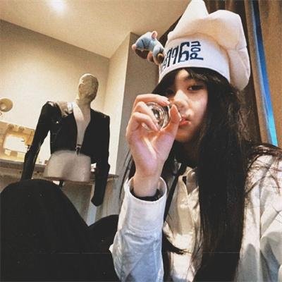 津津井小姐